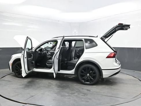 Used 2021 Volkswagen Tiguan SE R-Line AWD/4WD image 44