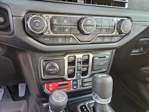 New 2026 Jeep Wrangler Unlimited Rubicon image 16