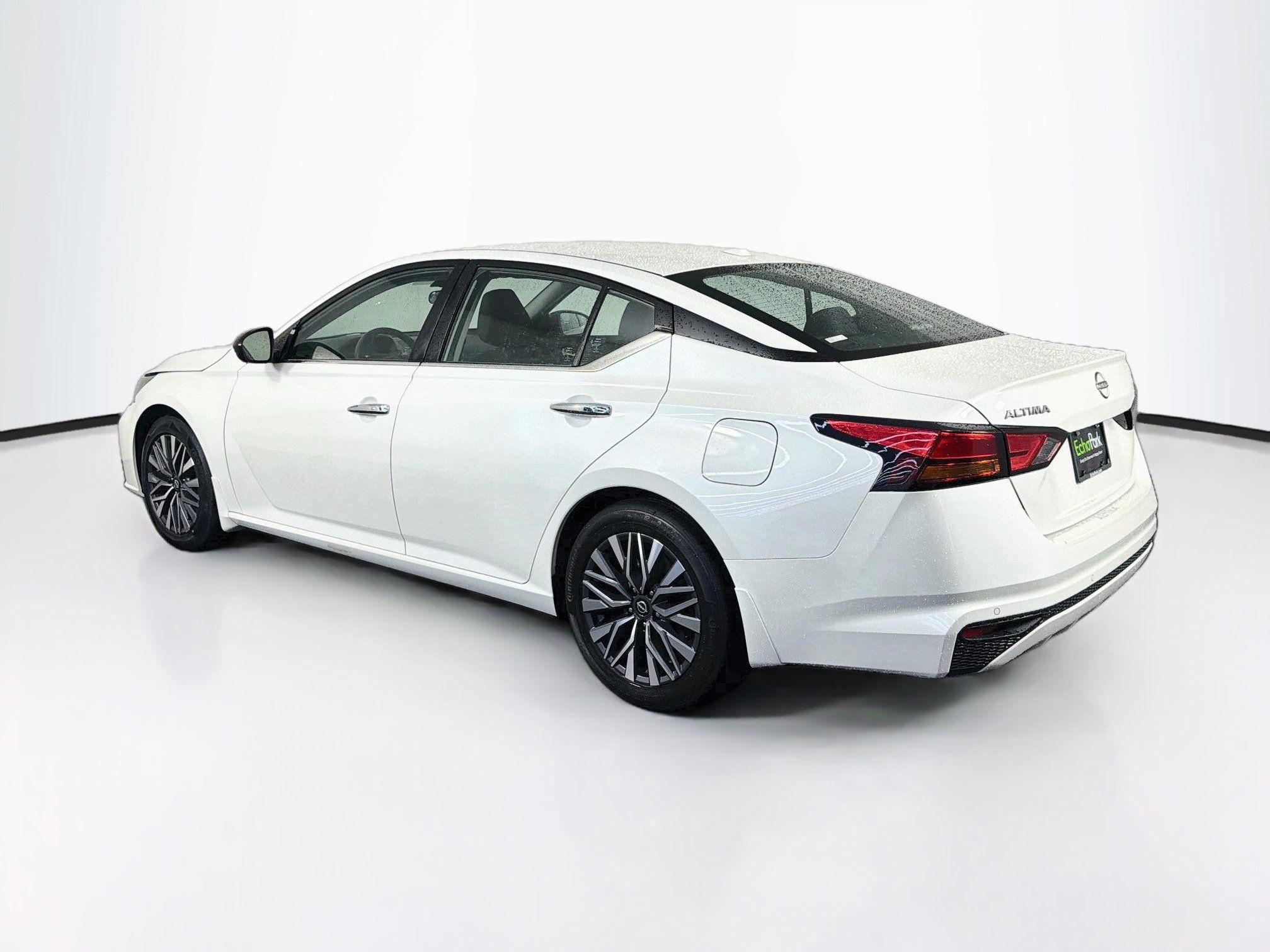 Used 2024 Nissan Altima 2.5 SV FWD image 5