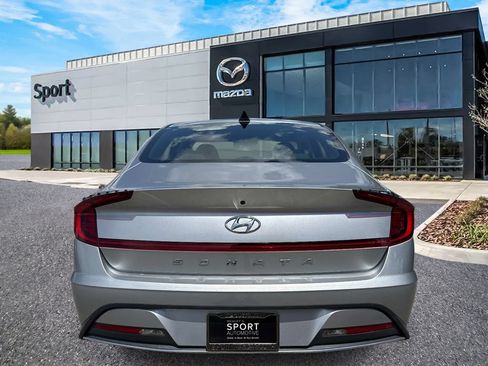Used 2021 Hyundai Sonata SE FWD image 4