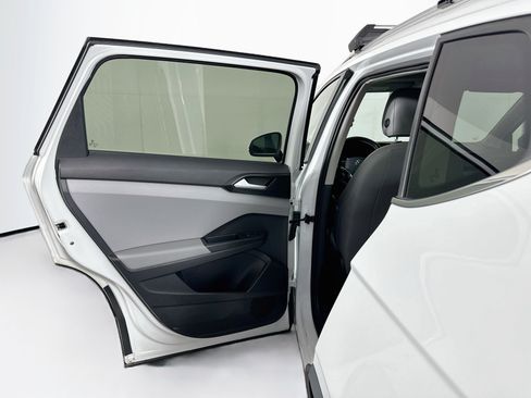 Used 2022 Volkswagen Taos SE AWD/4WD image 25
