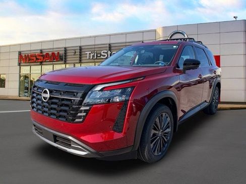 New 2026 Nissan Pathfinder SL w/ SL Premium Package image 2