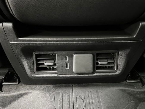 Used 2025 GMC Sierra 3500 SLT image 39