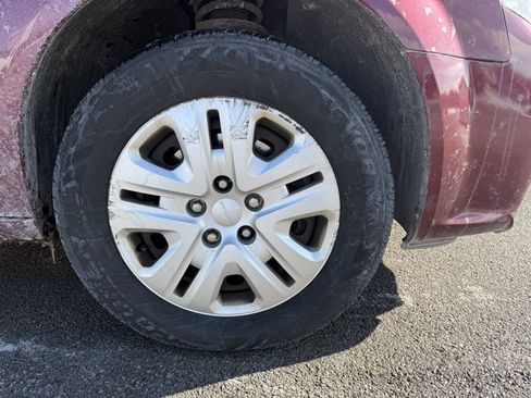 Used 2016 Dodge Grand Caravan SE w/ Quick Order Package 29E SE image 4