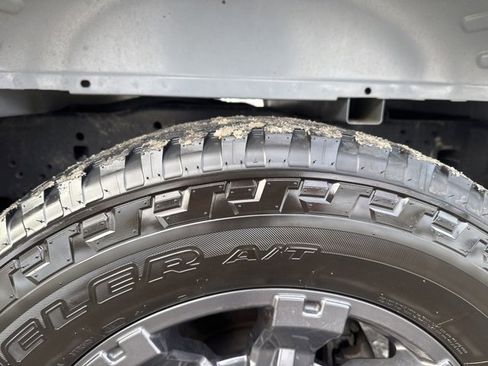 Used 2024 Ford F250 Lariat w/ Sport Appearance Package image 12