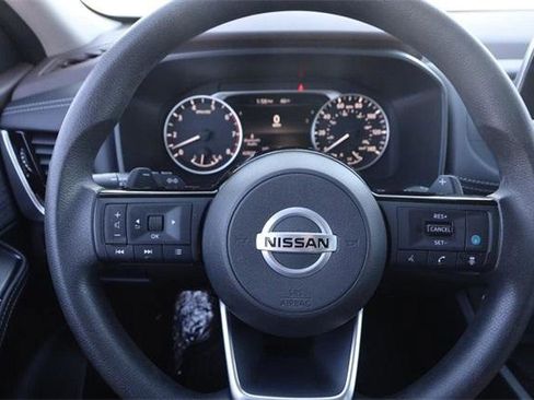 Used 2021 Nissan Rogue SV image 10