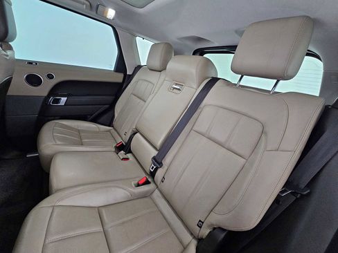 Used 2018 Land Rover Range Rover Sport HSE image 17