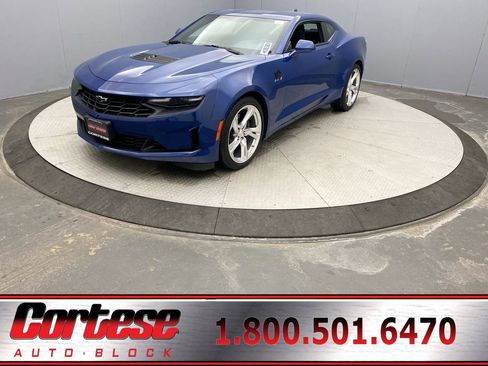 Used 2023 Chevrolet Camaro LT RWD image 1