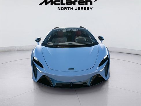 Used 2025 McLaren Artura Spider image 31