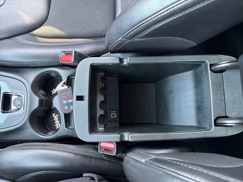 Used 2018 Jeep Compass Latitude w/ Popular Equipment Group image 25