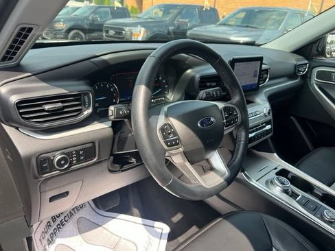Certified 2023 Ford Explorer XLT w/ Equipment Group 202A AWD/4WD image 7