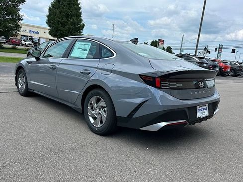New 2026 Hyundai Sonata SE FWD image 3