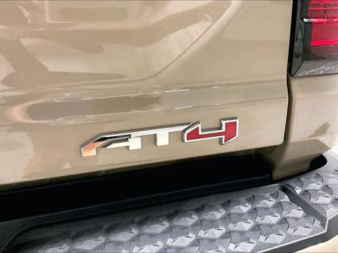 Used 2024 GMC Canyon AT4 w/ AT4 Premium Package AWD/4WD image 38