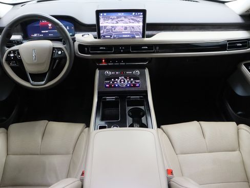 Used 2023 Lincoln Aviator Grand Touring w/ Equipment Group 301A AWD/4WD image 35