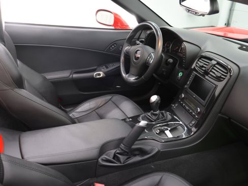 Used 2013 Chevrolet Corvette 427 w/ 1SB Preferred Equipment Group RWD image 56