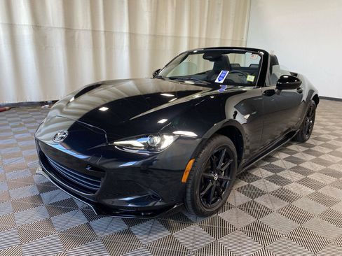 Certified 2025 MAZDA MX-5 Miata Sport w/ Appearance Package RWD image 10