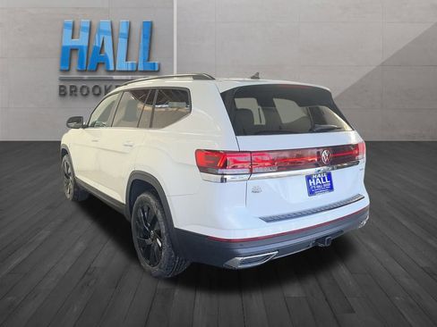 New 2026 Volkswagen Atlas SE image 3