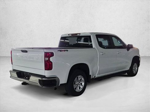 Used 2023 Chevrolet Silverado 1500 LT AWD/4WD image 5