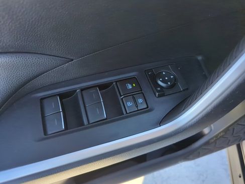 Used 2024 Toyota RAV4 XLE image 8