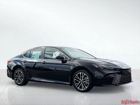 New 2026 Toyota Camry XLE FWD image 8