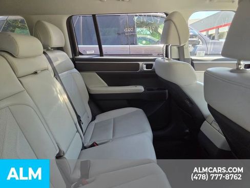 Used 2025 Hyundai Santa Fe SEL FWD image 15