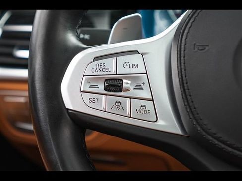 Used 2022 BMW 750i xDrive w/ Executive Package AWD/4WD image 17