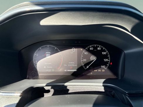 Used 2024 Honda CR-V EX image 12