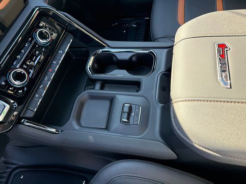 New 2026 GMC Sierra 2500 AT4 image 28