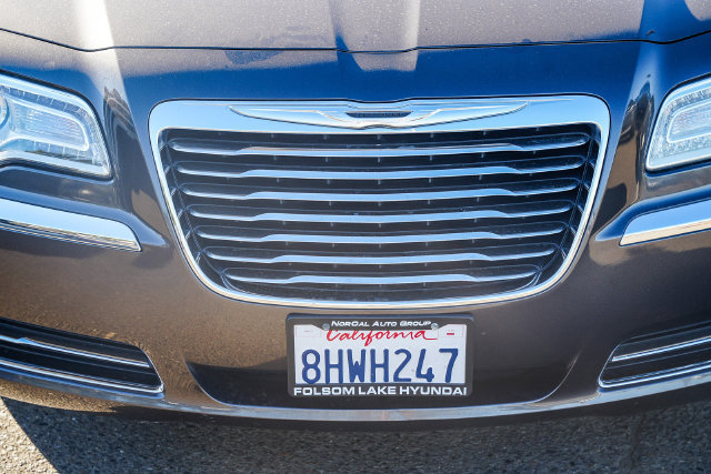 Used 2014 Chrysler 300 RWD image 8