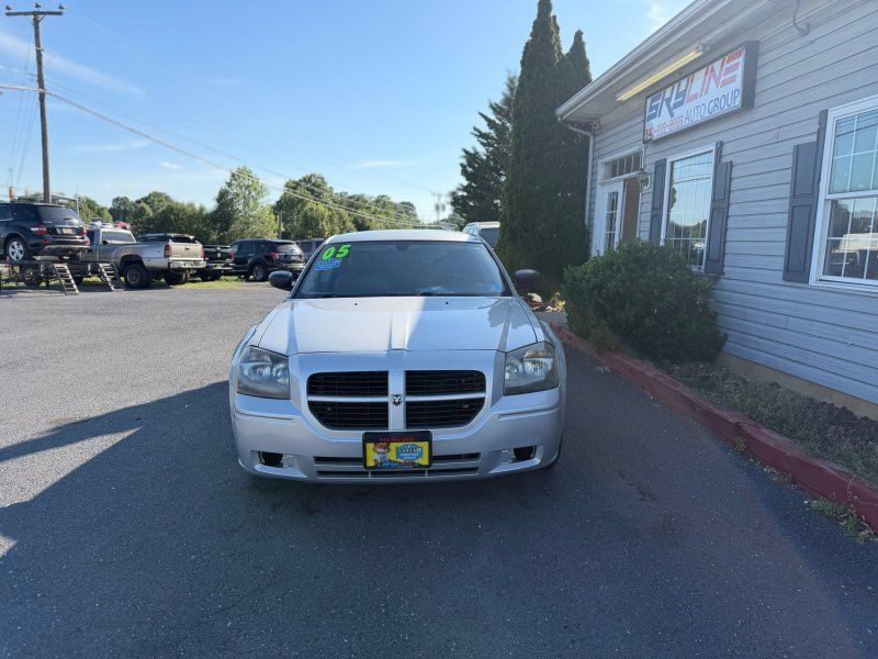 Used 2005 Dodge Magnum SE RWD image 7