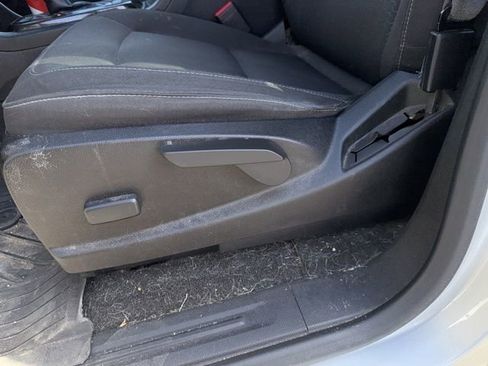 Used 2018 GMC Canyon SLE image 35