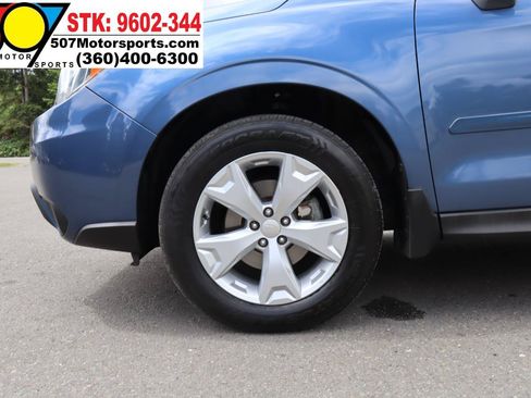 Used 2014 Subaru Forester 2.5i Premium w/ All-Weather Package AWD/4WD image 24