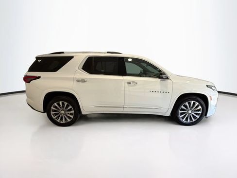 Used 2023 Chevrolet Traverse Premier AWD/4WD image 7