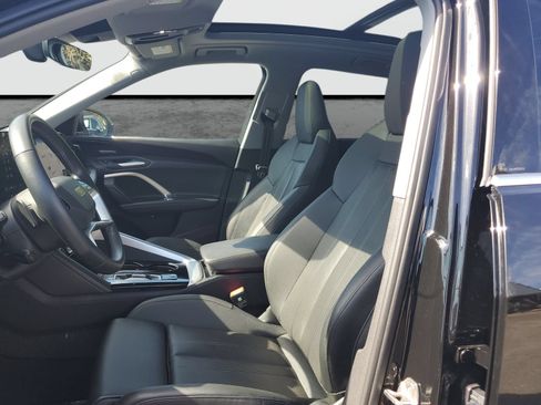 Used 2025 Audi Q5 Premium w/ Premium Plus AWD/4WD image 18