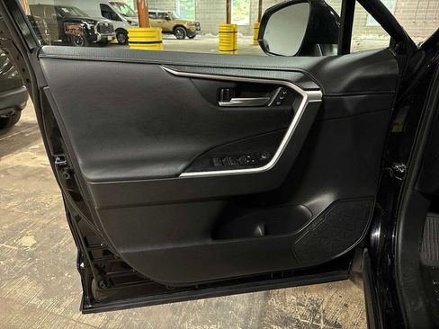 Certified 2023 Toyota RAV4 Limited AWD/4WD image 31