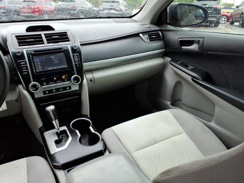 Used 2014 Toyota Camry FWD image 14