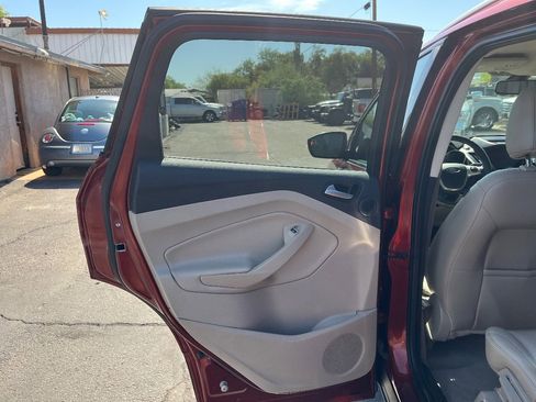 Used 2014 Ford Escape Titanium FWD image 30