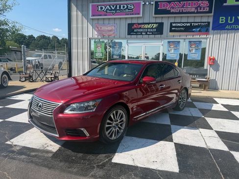 Used 2013 Lexus LS 460 w/ Comfort Pkg RWD image 3