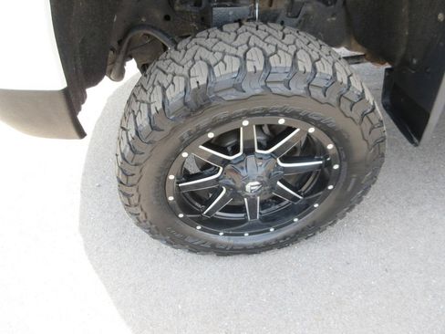 Used 2019 GMC Sierra 2500 Denali w/ Duramax Plus Package AWD/4WD image 16