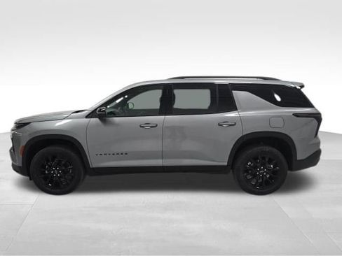 New 2026 Chevrolet Traverse LT w/ Midnight/Sport Edition image 2