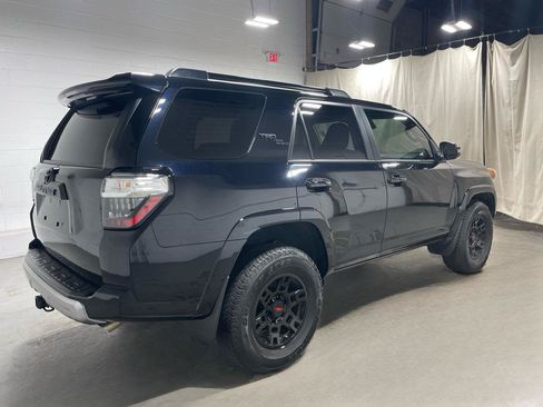 Used 2021 Toyota 4Runner TRD Off-Road Premium w/ Moonroof Package AWD/4WD image 4