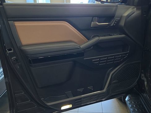 New 2026 Toyota 4Runner Limited AWD/4WD image 17