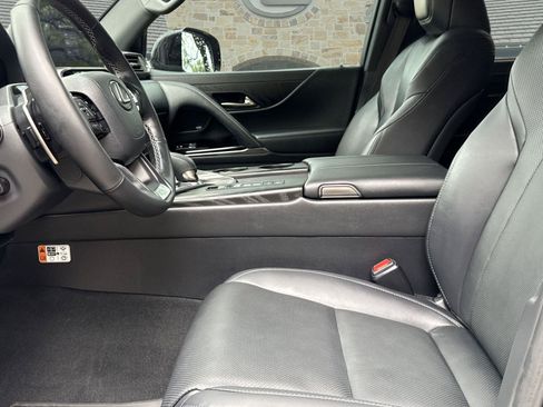 Certified 2025 Lexus LX 700h Overtrail w/ Accessory Package (Z1) AWD/4WD image 6
