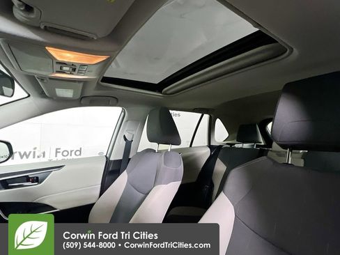 Used 2020 Toyota RAV4 XLE w/ Convenience Package image 25