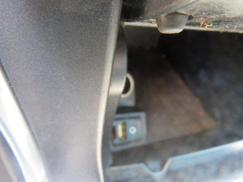 Used 2015 Toyota Camry SE FWD image 18