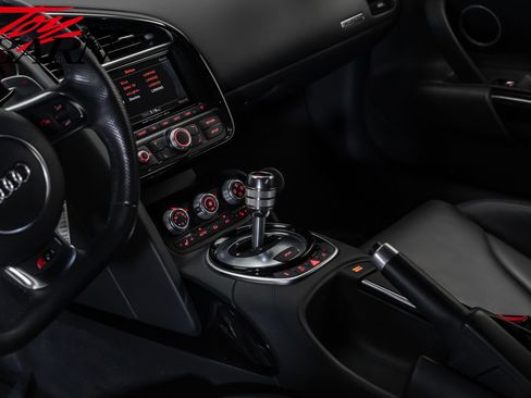 Used 2014 Audi R8 V8 image 27