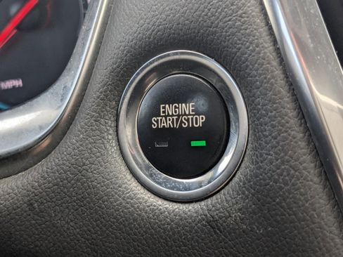 Used 2021 Chevrolet Traverse LS image 24