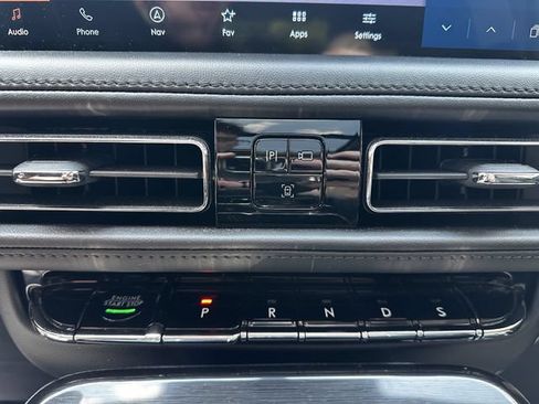 Certified 2023 Lincoln Nautilus Reserve AWD/4WD image 23