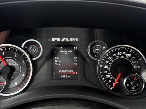 Used 2024 RAM 5500 Tradesman w/ Chrome Appearance Group image 34