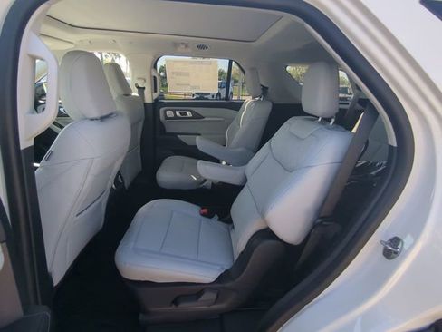 New 2026 Ford Explorer Platinum w/ LUX Leather Package image 15